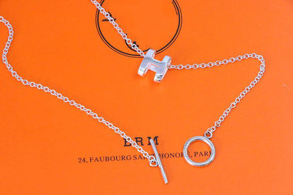 [AURORA]HM NECKLACE H LETTER OVAL SERIES