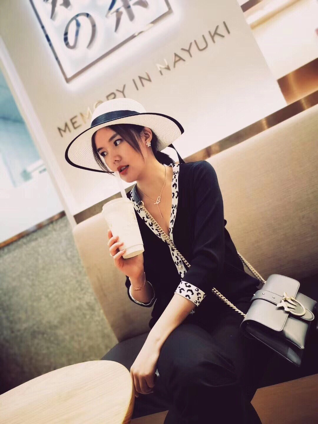 [AURORA]HM FIRE PIG NOSE NECKLACE TRENDY STREET