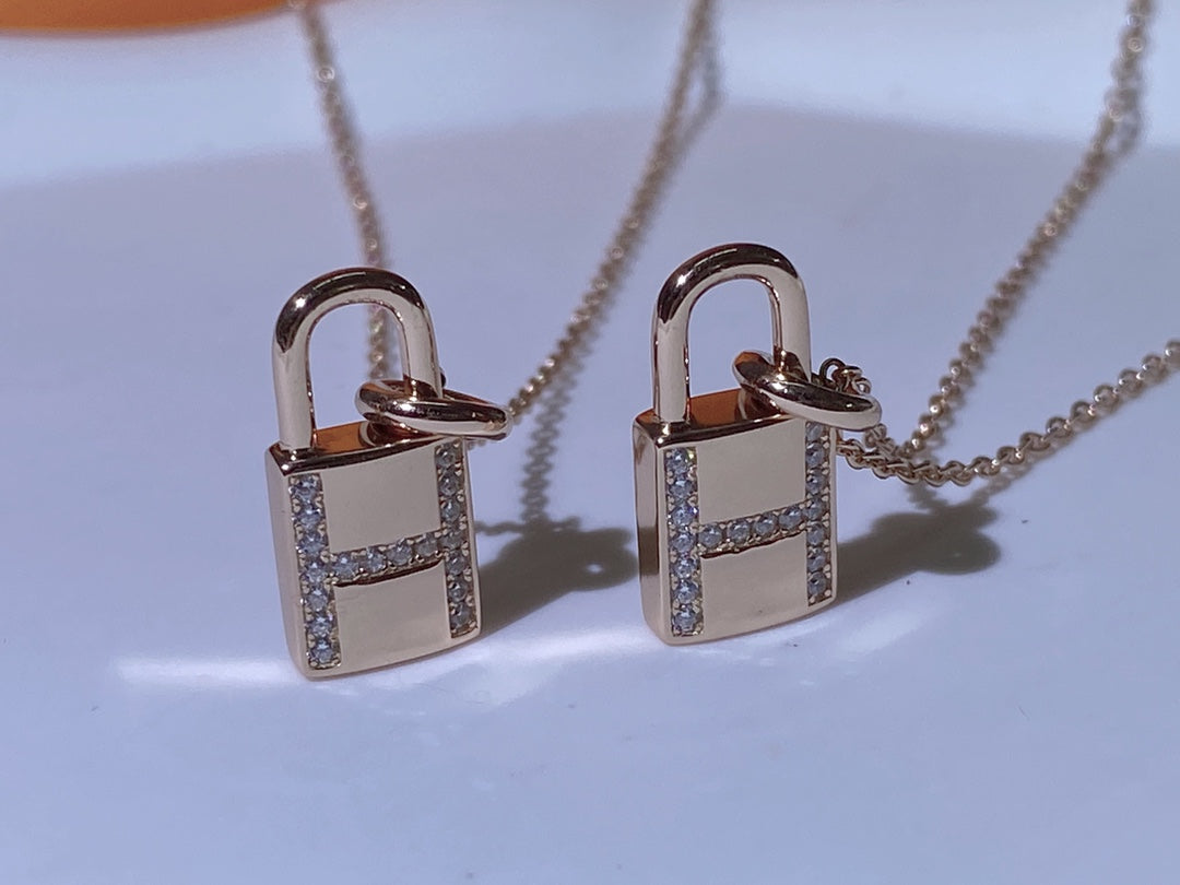 [AURORA]HM ADVANCED NICHE LOCK HEAD NECKLACE DIAMONDS