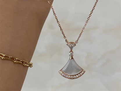 [AURORA]DREAM NECKLACE MOP PINK GOLD DIAMOND