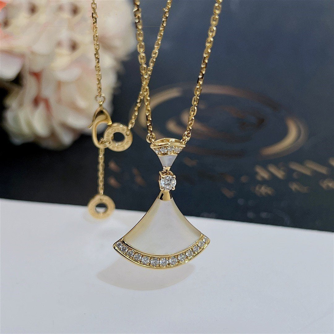 [AURORA]DREAM NECKLACE MOP GOLD DIAMOND