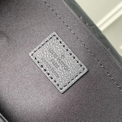 PULSE MESSENGER 26.6 IN BLACK MONOGRAM SHADOW EMBOSSED CALFSKIN