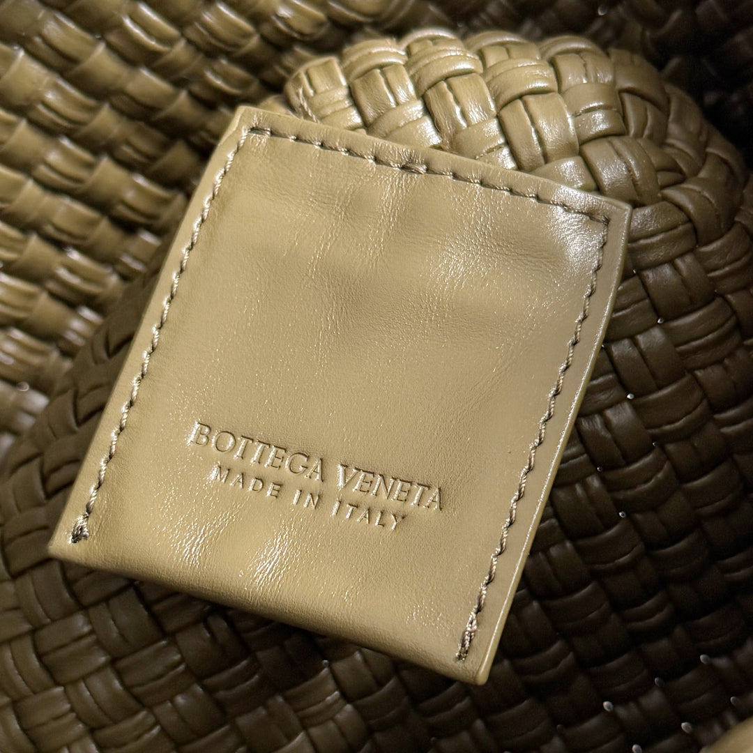 BOTTEGA VENETA 25S MINI TOSCA 20 IN DARK OLIVE BROWN CALFSKIN