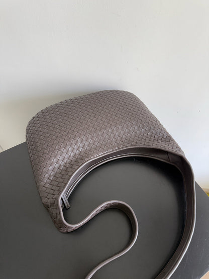 BOTTEGA VENETA 25S LARGE VENETO BAG 38 IN DARK BROWN CALFSKIN SILVER HARDWARE