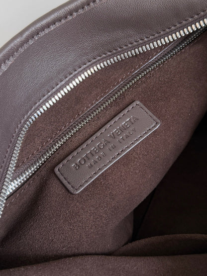 BOTTEGA VENETA 25S LARGE VENETO BAG 38 IN DARK BROWN CALFSKIN SILVER HARDWARE