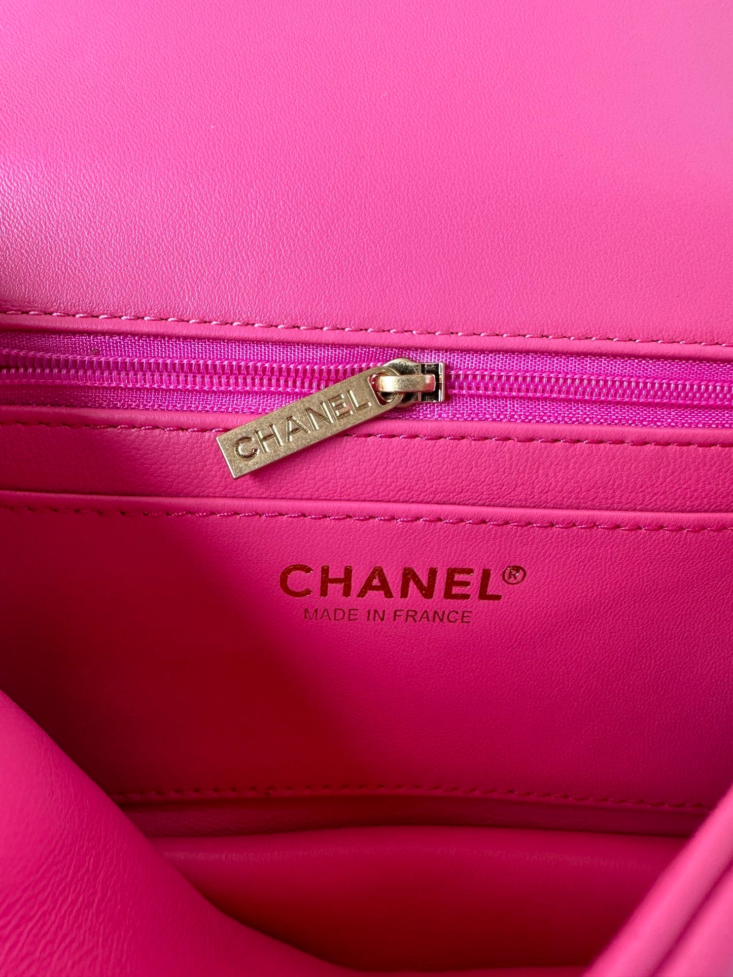 CC SMALL 20 FLAP BAG IN DEEP PINK CALFSKIN