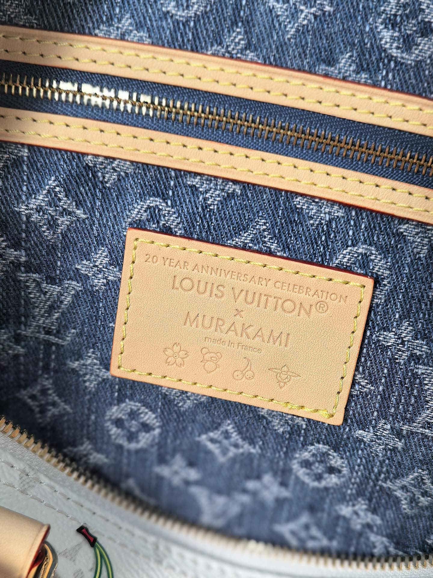 LV 25S SPEEDY SOFT 30 IN WHITE CANVAS MONOGRAM CHERRY PRINT GOLD HARDWARE