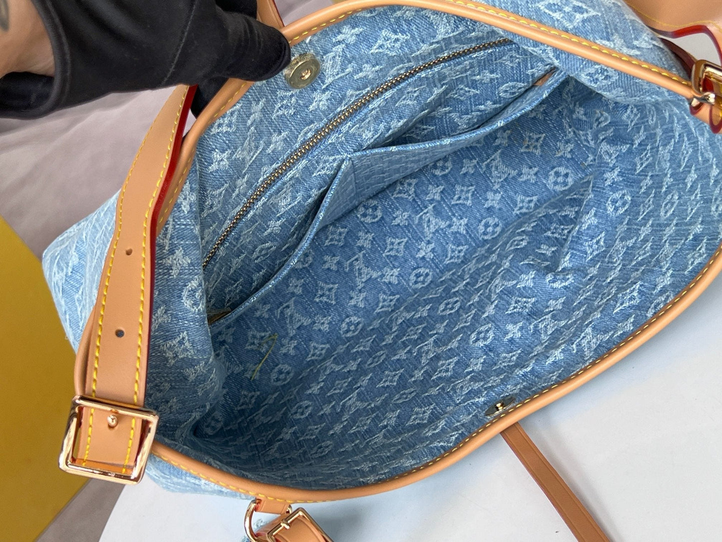 LV 25S CARRYALL 29 IN LIGHT BLUE DENIM MONOGRAM LEATHER TRIM