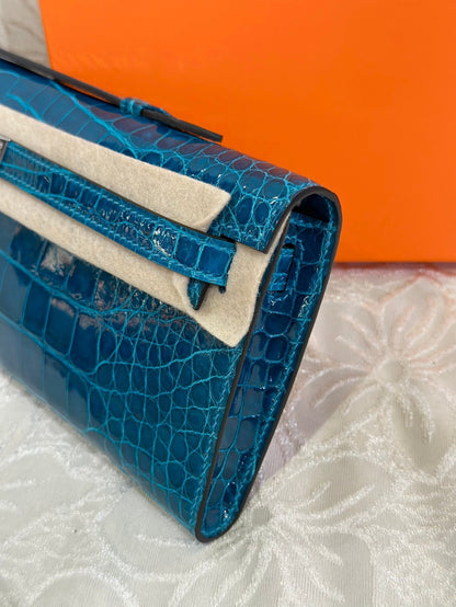 KELLY CUT 31 IN CLASSIC BLUE SHINNY ALLIGATOR LEATHER WITH SILVER HARDWARE (MADE-TO-ODER)