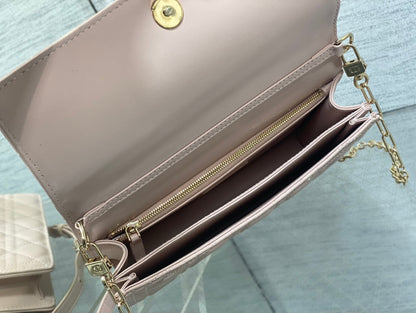 MINI BAG 24 IN LIGHT PINK PATENT CANNAGE CALFSKIN