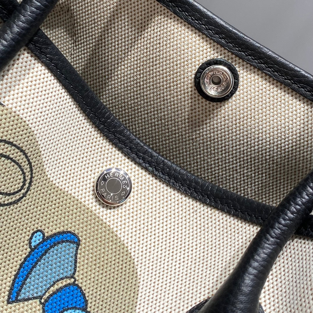 GARDEN PARTY 36 IN BLUE IVORY TOILE H CANVAS BLACK CALFSKIN EQUESTRIAN HARNESS PRINT