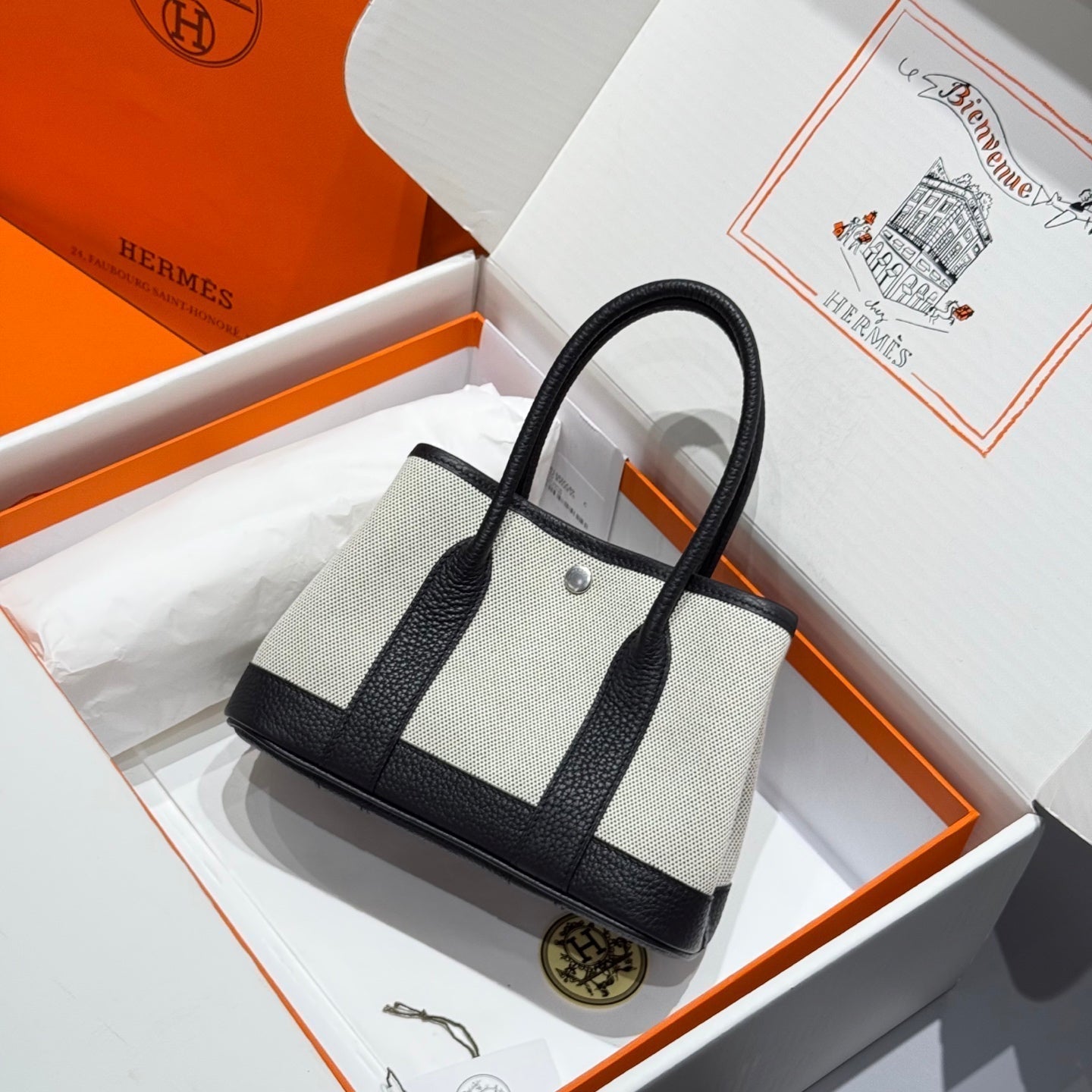 GARDEN PARTY 23CM IN WHITE TOILETS COTTON CANVAS AND BLACK CALFSKIN