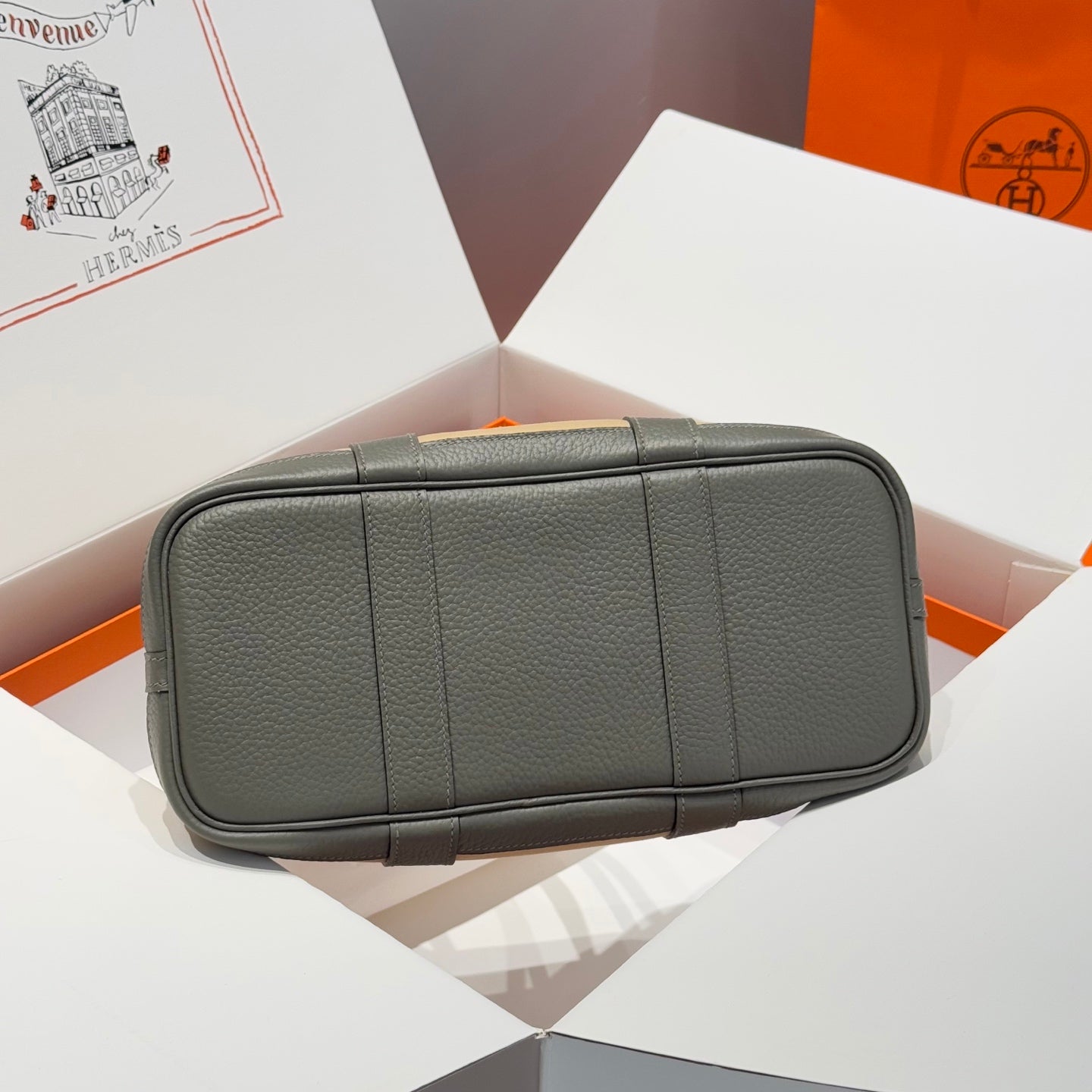 GARDEN PARTY 30CM IN DARK BEIGE TOILETS COTTON CANVAS AND GREY CALFSKIN