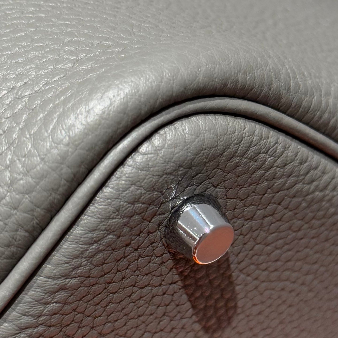 PICOTIN LOCK 22 IN GREY ETAIN CALFSKIN SILVER HARDWARE