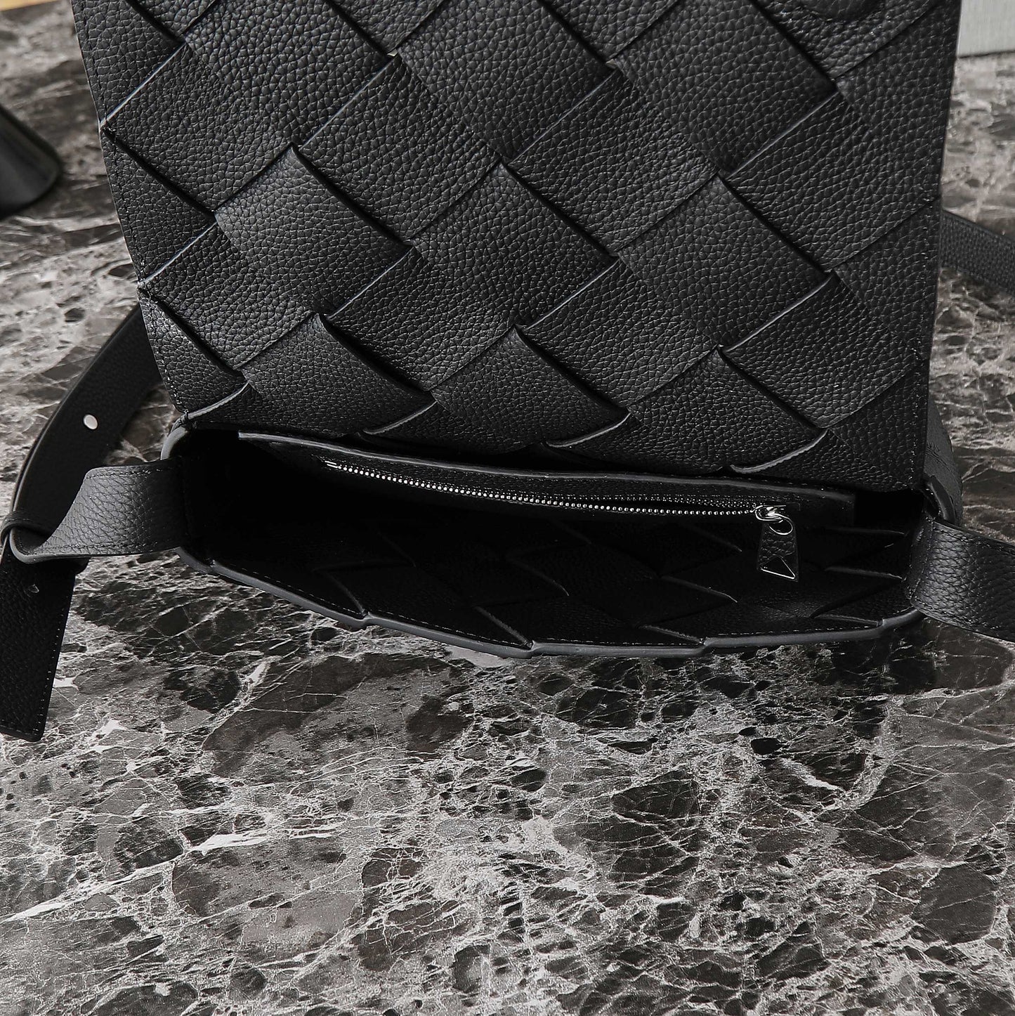 BOTTEGA VENETA 25S DIAGO 22 IN BLACK CALFSKIN SILVER HARDWARE