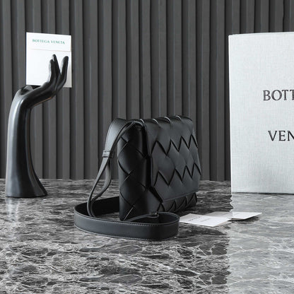 BOTTEGA VENETA 25S DIAGO 22 IN BLACK CALFSKIN PATENT SILVER HARDWARE