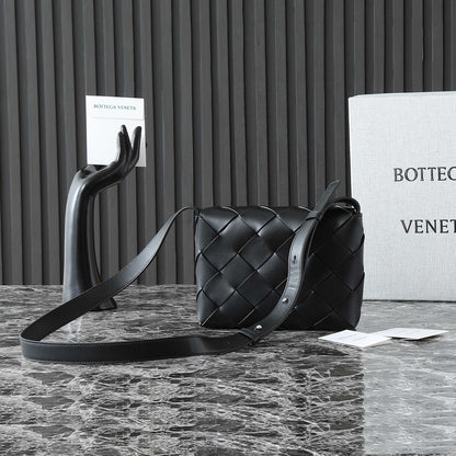 BOTTEGA VENETA 25S DIAGO 22 IN BLACK CALFSKIN PATENT SILVER HARDWARE