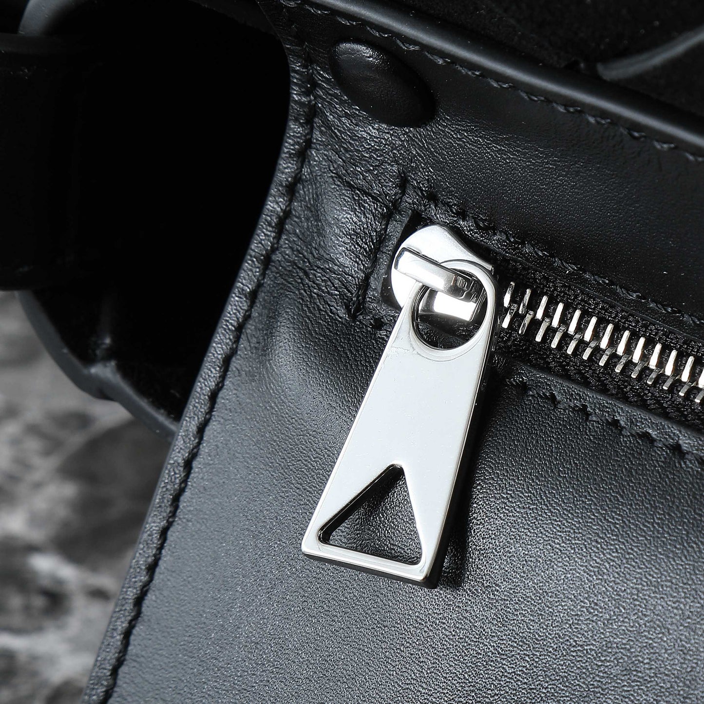 BOTTEGA VENETA 25S DIAGO 22 IN BLACK CALFSKIN PATENT SILVER HARDWARE