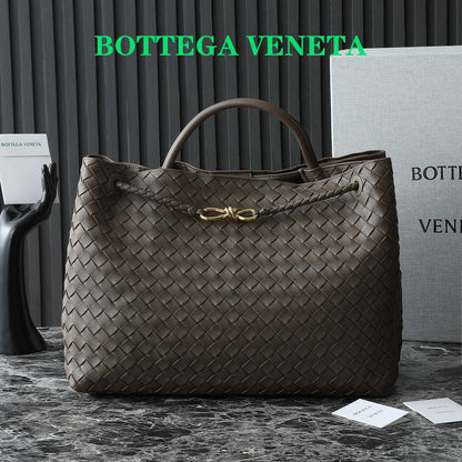 BOTTEGA VENETA 25S LARGE ANDIAMO 42 IN DARK BROWN CALFSKIN GOLD HARDWARE
