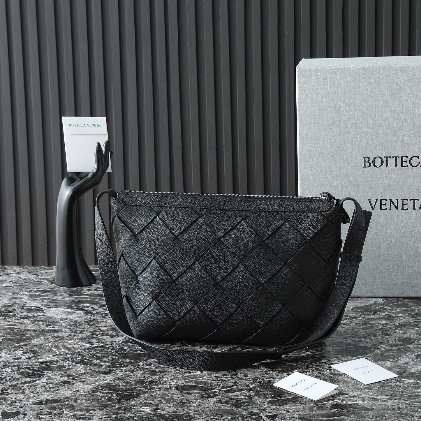 BOTTEGA VENETA 25S DIAGO HOBO 39 IN BLACK CALFSKIN