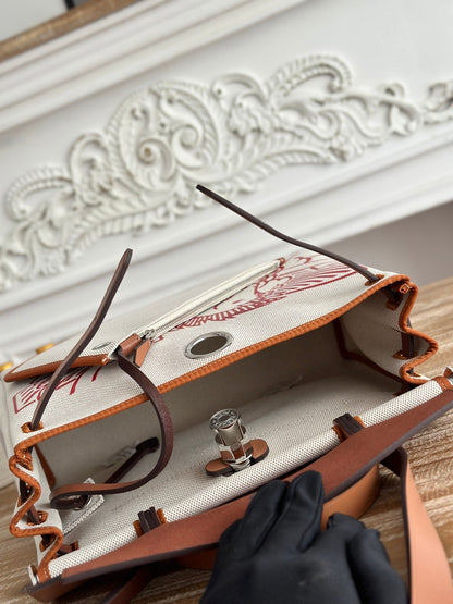 HERBAG ZIP 31 RETOURNE PEGASE POP BAG IN OFF-WHITE MIX RED CANVAS AND HUNTER COWHIDE