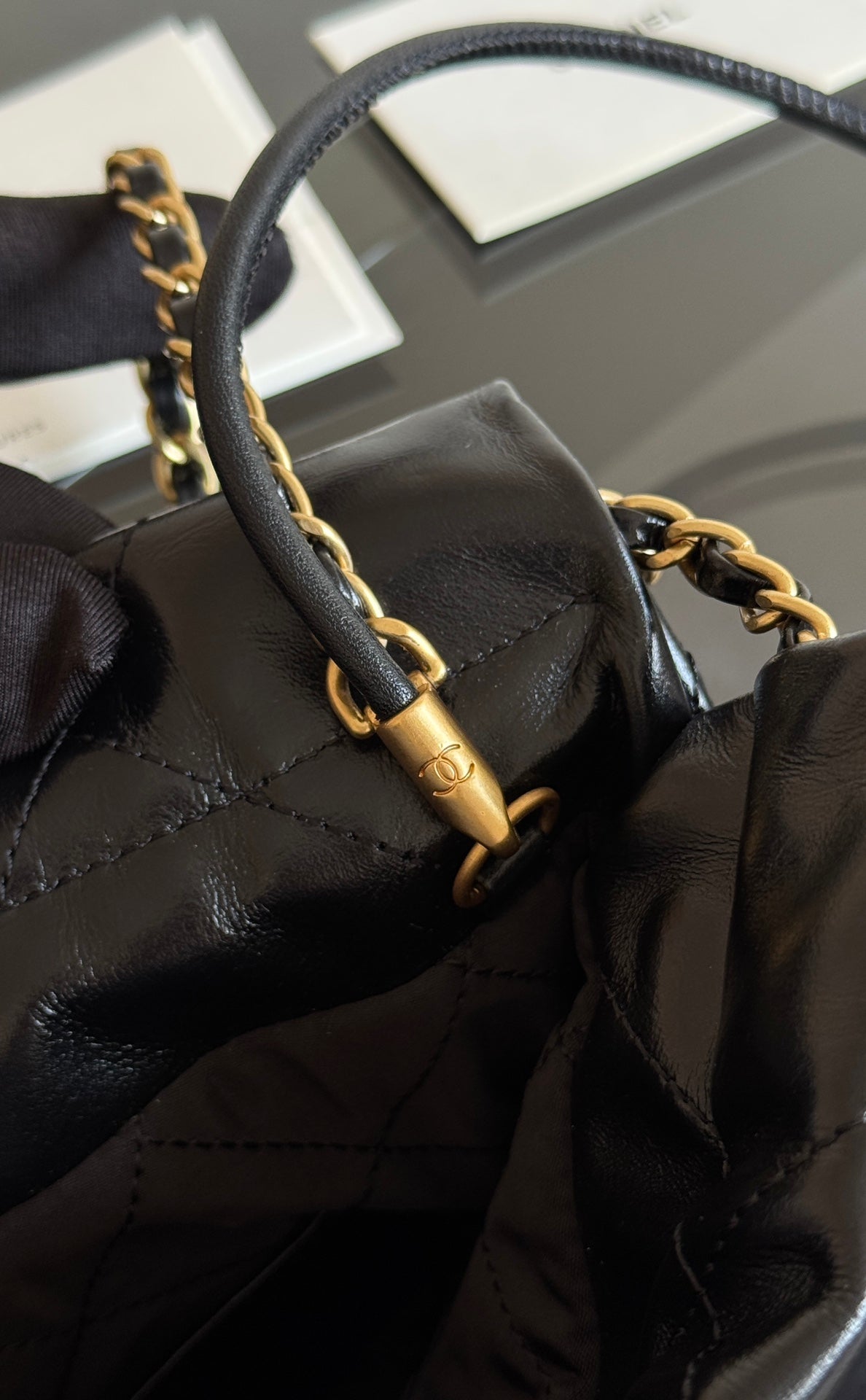 CC MINI HOBO HANDBAG 20 IN BLACK CALFSKIN GOLD-TONE HARDWARE