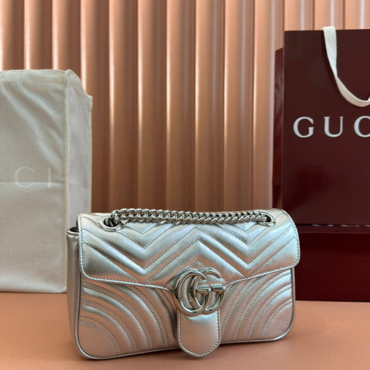 MARMONT MEDIUM SHOUDER BAG 26 IN SILVER PATENT CALFSKIN