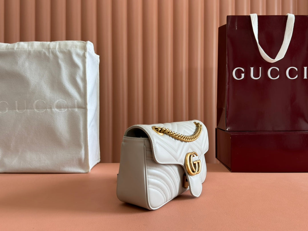 GG MARMONT MATELASSÉ LARGE 26 BAG WHITE CALFSKIN