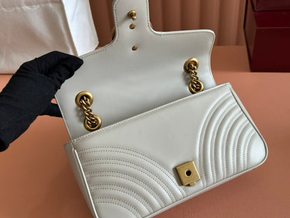 GG MARMONT MATELASSÉ LARGE 26 BAG WHITE CALFSKIN