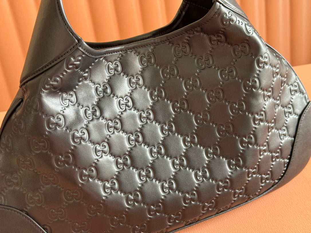 MEDIUM B SHOULDER BAG IN BLACK CALFSKIN GOLD HARDWARE