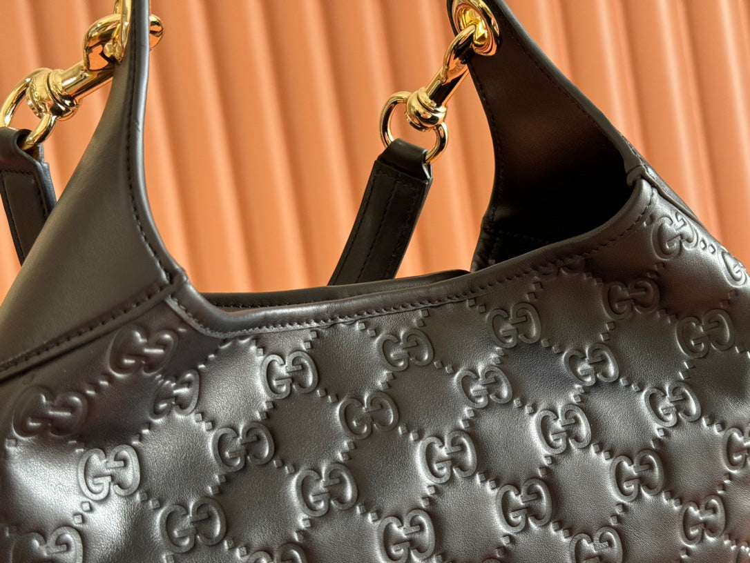 MEDIUM B SHOULDER BAG IN BLACK CALFSKIN GOLD HARDWARE