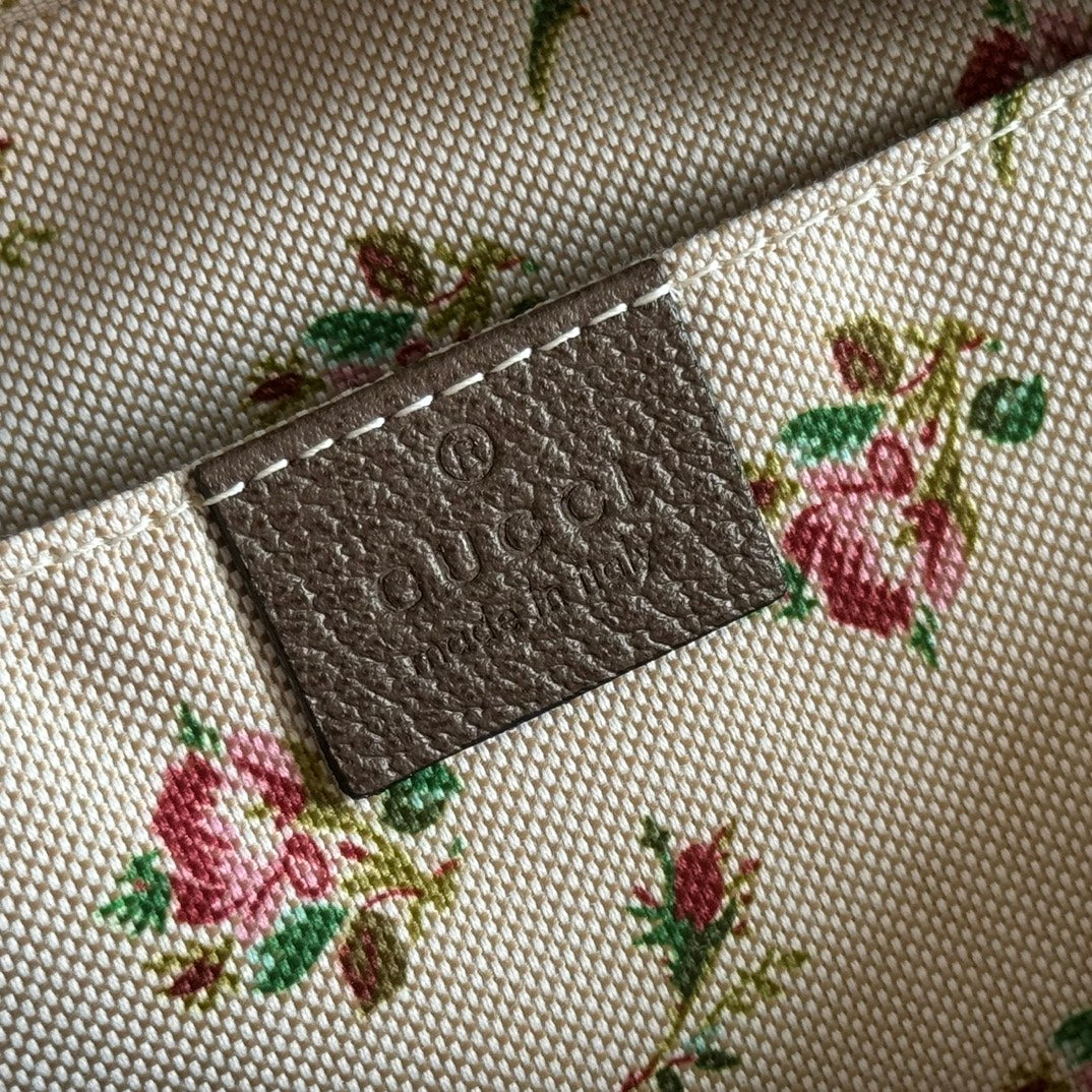 GUCCI NEO VINTAGE GG SUPREME TIGER HEAD CROSSBODY BAG 24 IN CANVAS