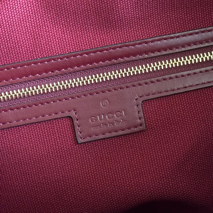 GUCCI 25S EMBLEM MEDIUM SHOULDER BAG 26 IN ROSSO ANCORA RED CALFSKIN