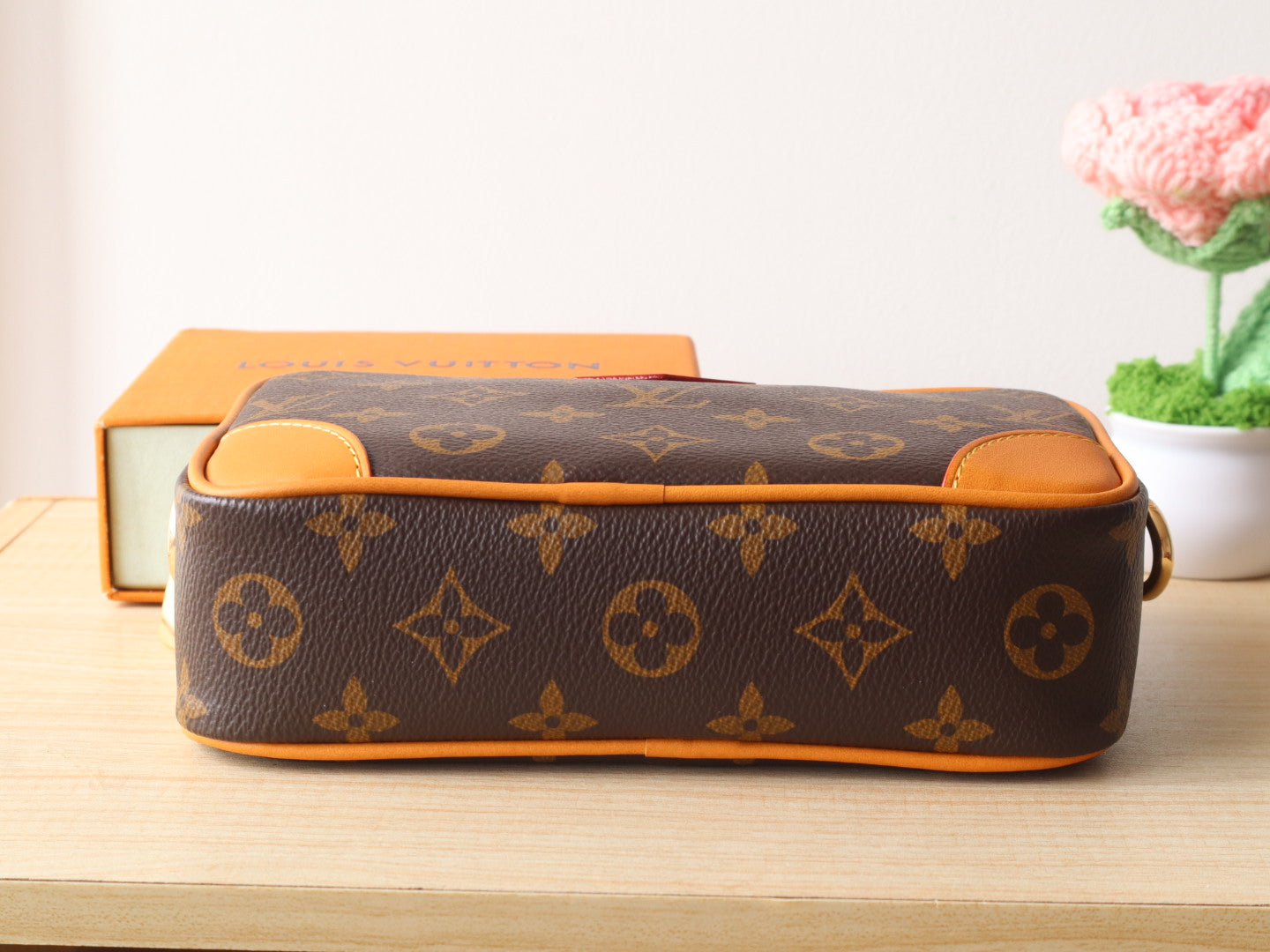TROCADERO BAG 20 IN BROWN MIX ORANGE MONOGRAM ECLIPSE CANVAS