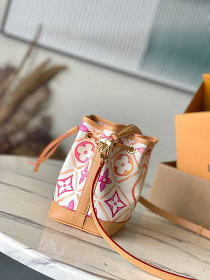 NANO NOÉ 16 IN CORAL MONOGRAM TILES CANVAS