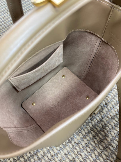 LE 37 SMALL BUCKET BAG 20 IN CEDAR BROWN CALFSKIN GOLD HARDWARE