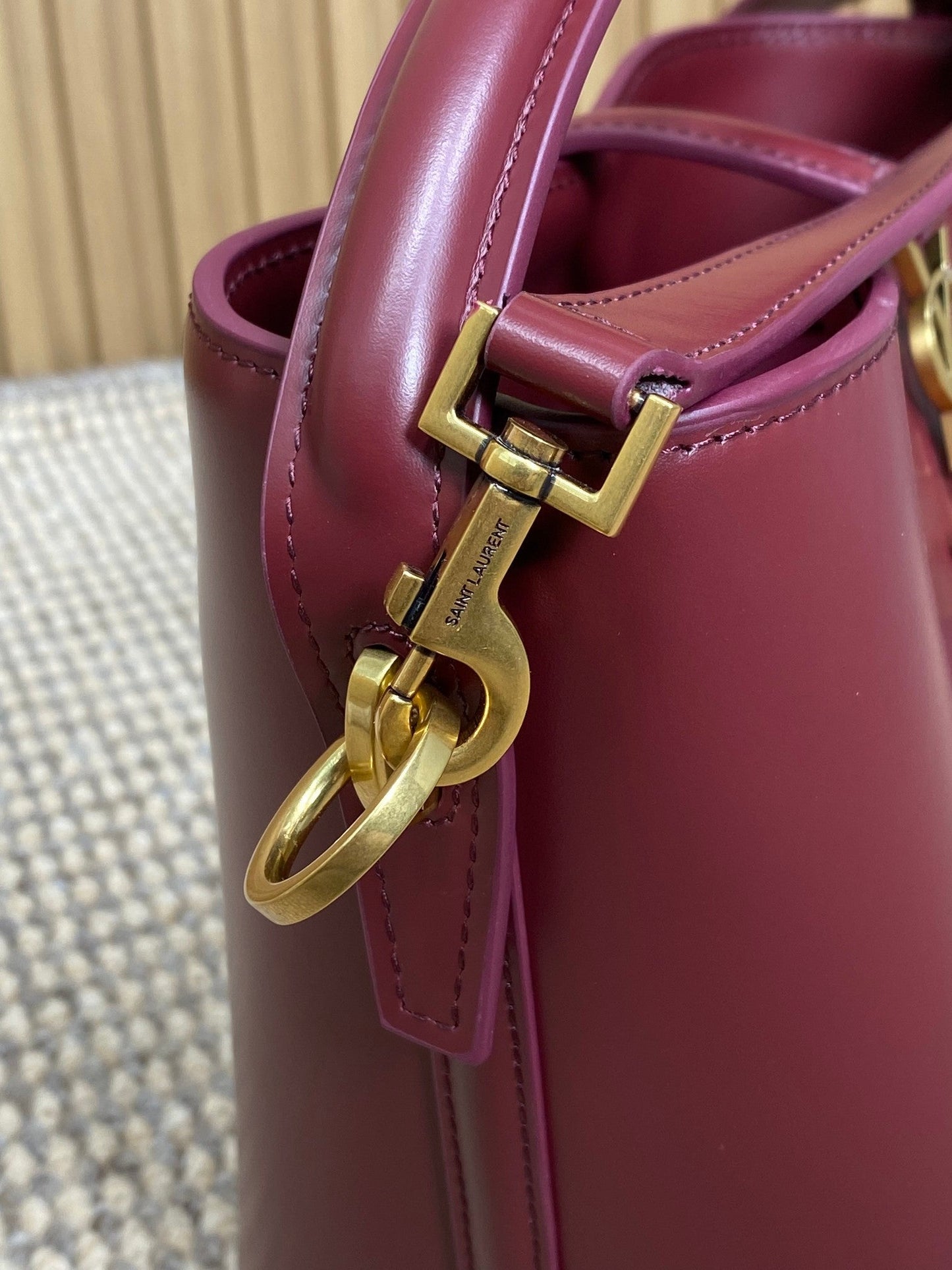 LE 37 SMALL BUCKET BAG 20 IN BURGUNDY RED CALFSKIN GOLD HARDWARE