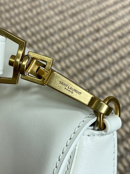 VOLTAIRE TOP HANDLE IN BOX 21 IN WHITE CALFSKIN GOLD HARDWARE