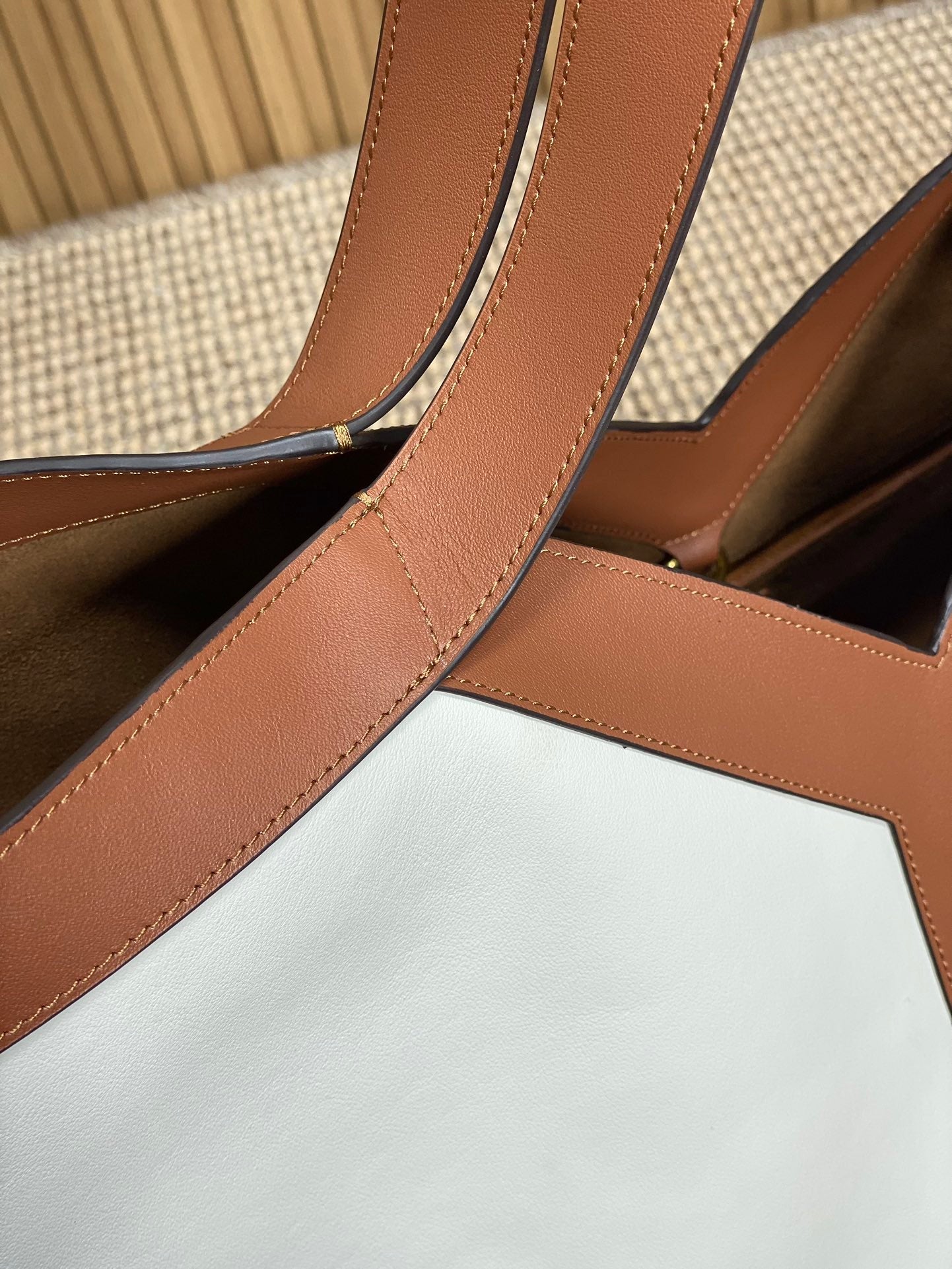 Y TOTE BAG 39 IN TAWNY BROWN MIX WHITE CALFSKIN