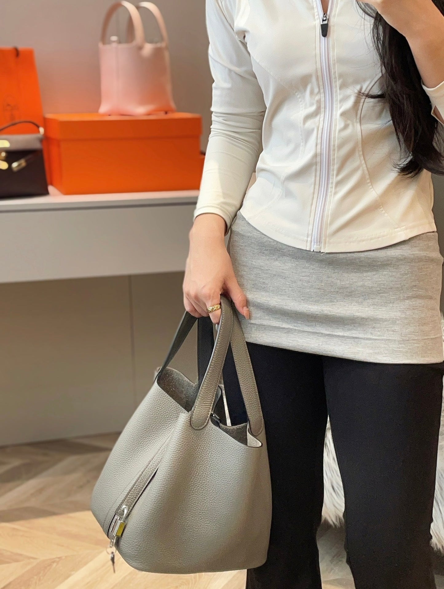 PICOTIN LOCK 22 IN GREY ETAIN CALFSKIN SILVER HARDWARE