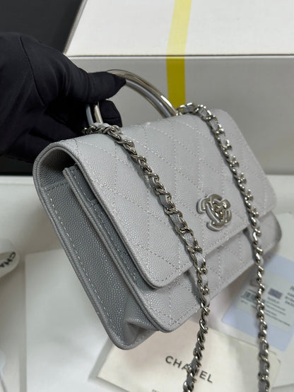 FLAP BAG WITH SILVER-TONE HANDLE 19 IN GREY SHINY CAVIAR SKIN