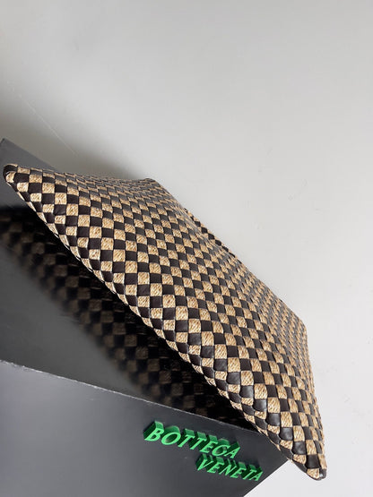 LARGE HOP 54 IN BROWN CALFSKIN AND BEIGE RAFFIA