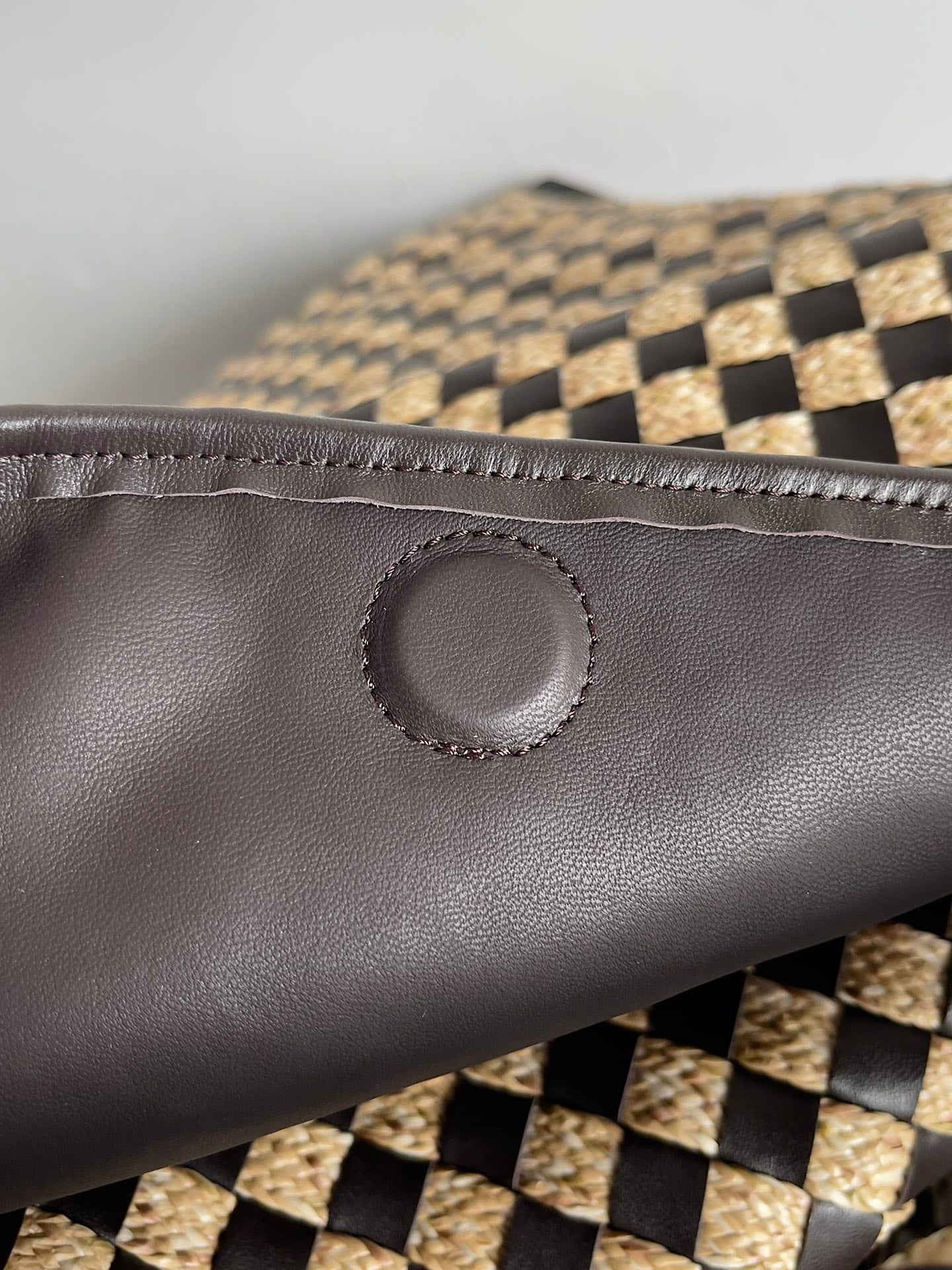 LARGE HOP 54 IN BROWN CALFSKIN AND BEIGE RAFFIA