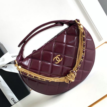 CC 16 MINI POUCH IN DARK RED WINE GRAINED CALFSKIN AND GOLD METAL