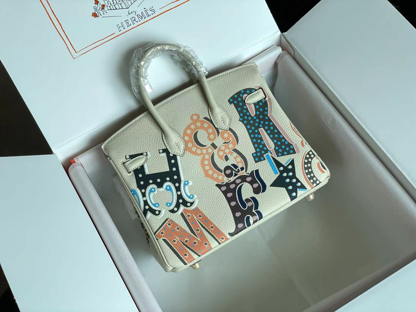 BIRKIN 25 BAG IN WHITE CREAM CALFSKIN WITH COLORFUL STICKER (MADE-TO-ODER)