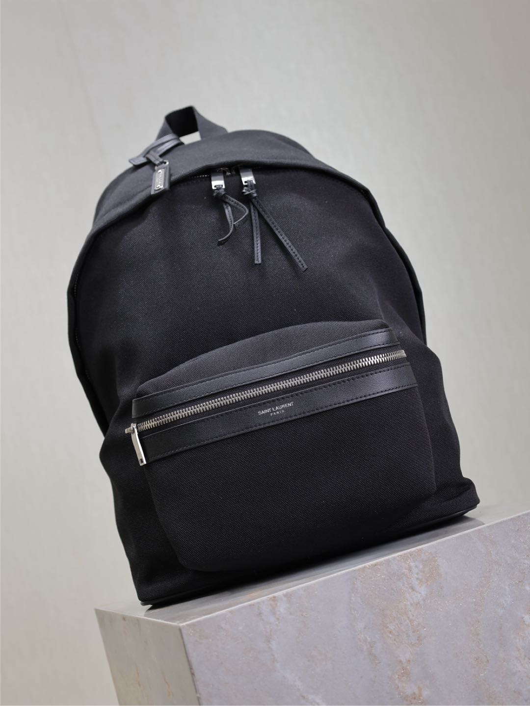 CITY BACKPACK 35 IN BLACK CANVAS