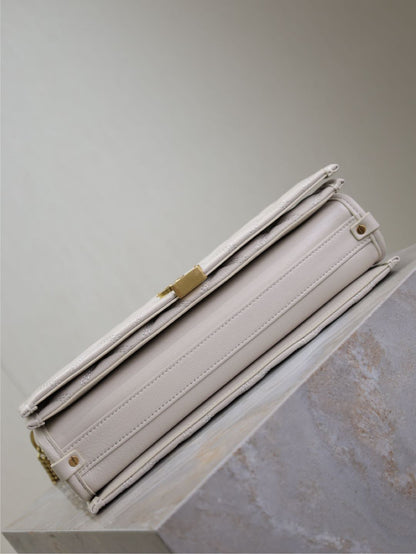 BECKY 26 IN WHITE QUILTED LAMBSKIN GOLD HARDWARE