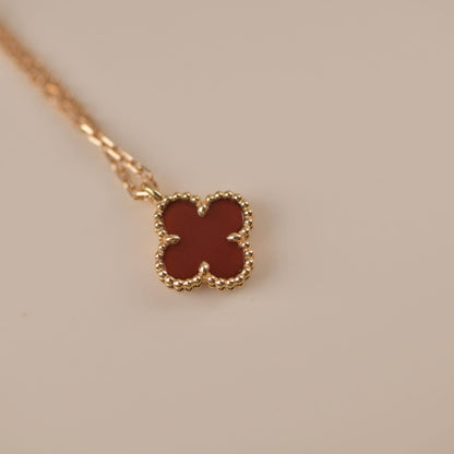 [AURORA]CLOVER MINI 9.5MM WHITE CARNELIANS NECKLACE