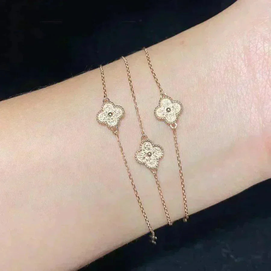 [AURORA]CLOVER SINGLE FLOWER BRACELET