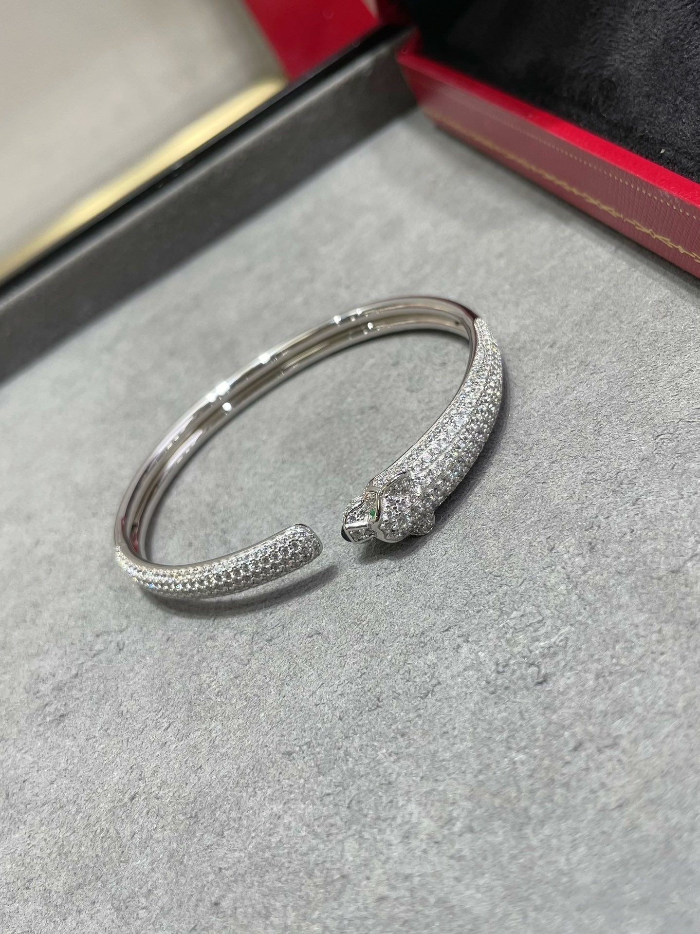 [AURORA]PANTHERE FULL DIAMOND OPEN BRACELET
